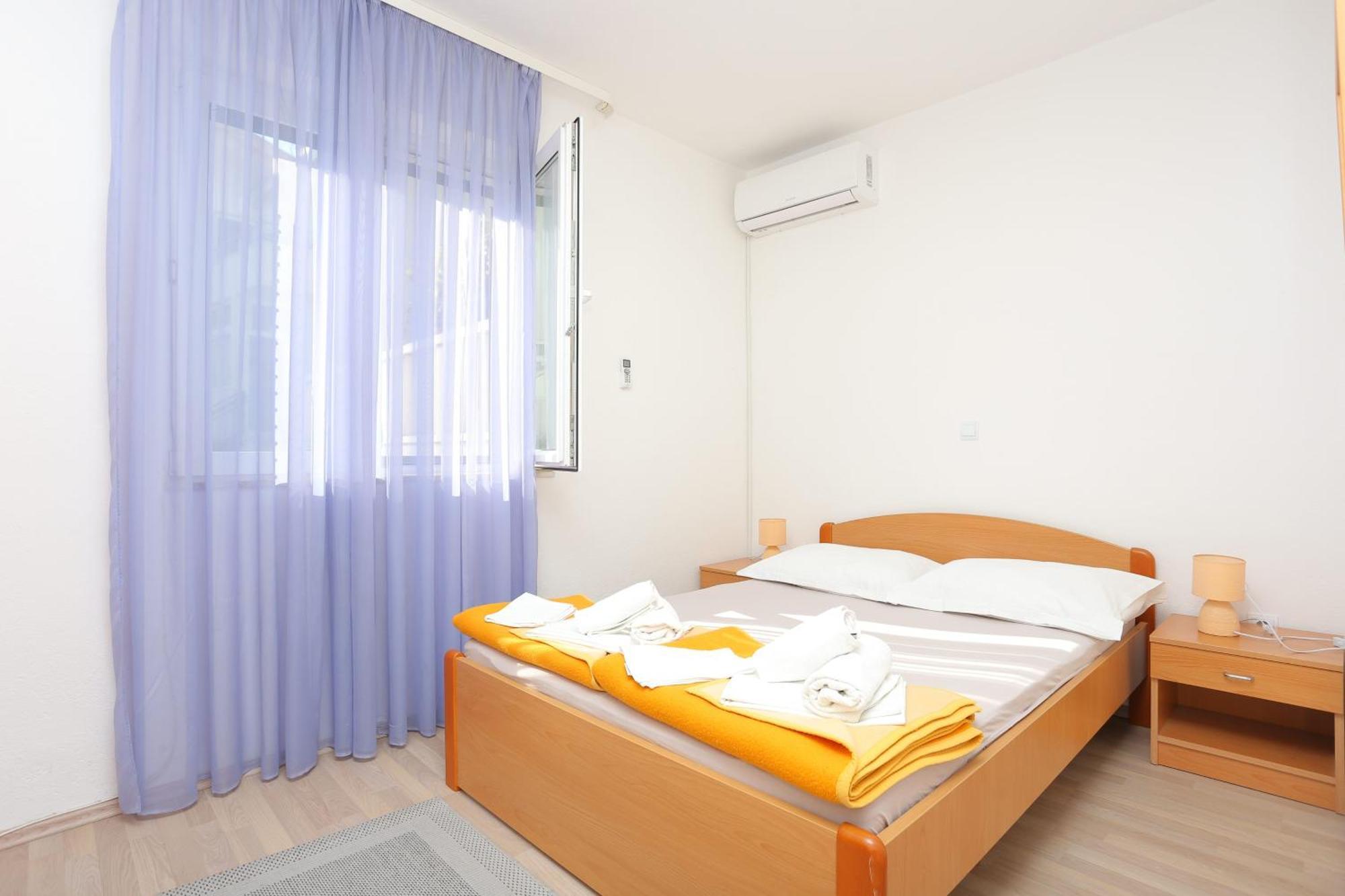 Apartments And Rooms With Parking Space Tucepi, Makarska - 5263 Bagian luar foto