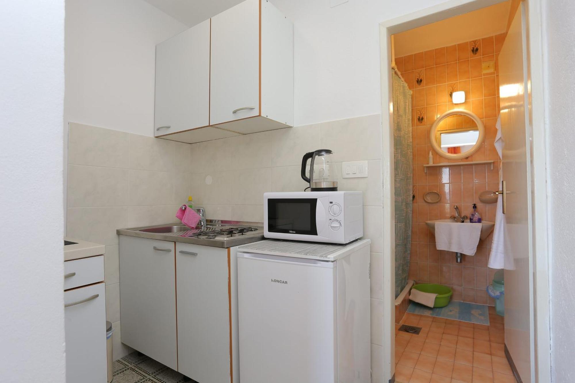 Apartments And Rooms With Parking Space Tucepi, Makarska - 5263 Bagian luar foto