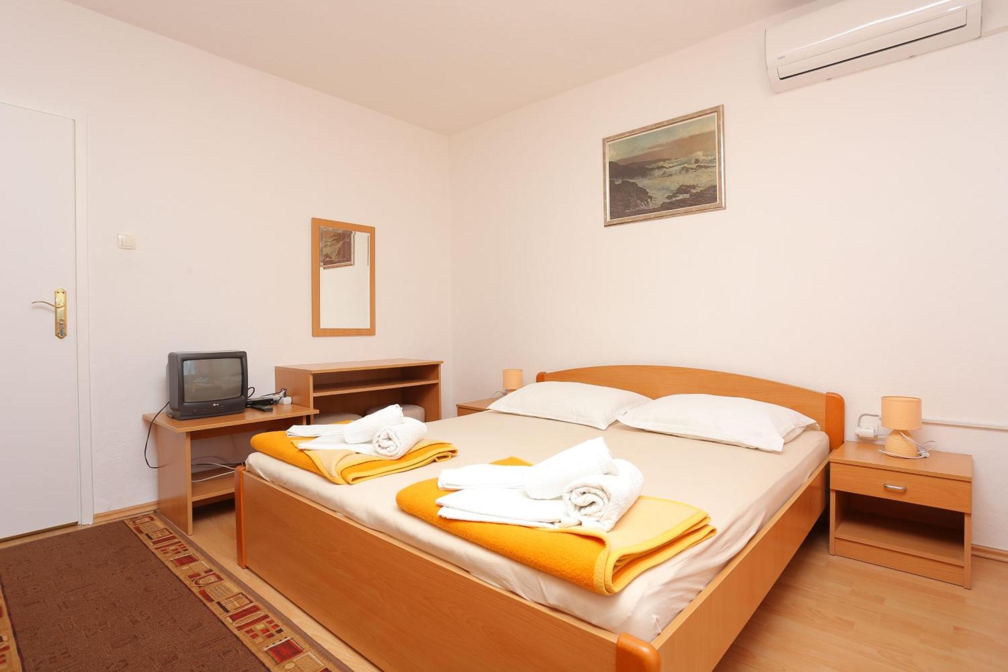 Apartments And Rooms With Parking Space Tucepi, Makarska - 5263 Ruang foto