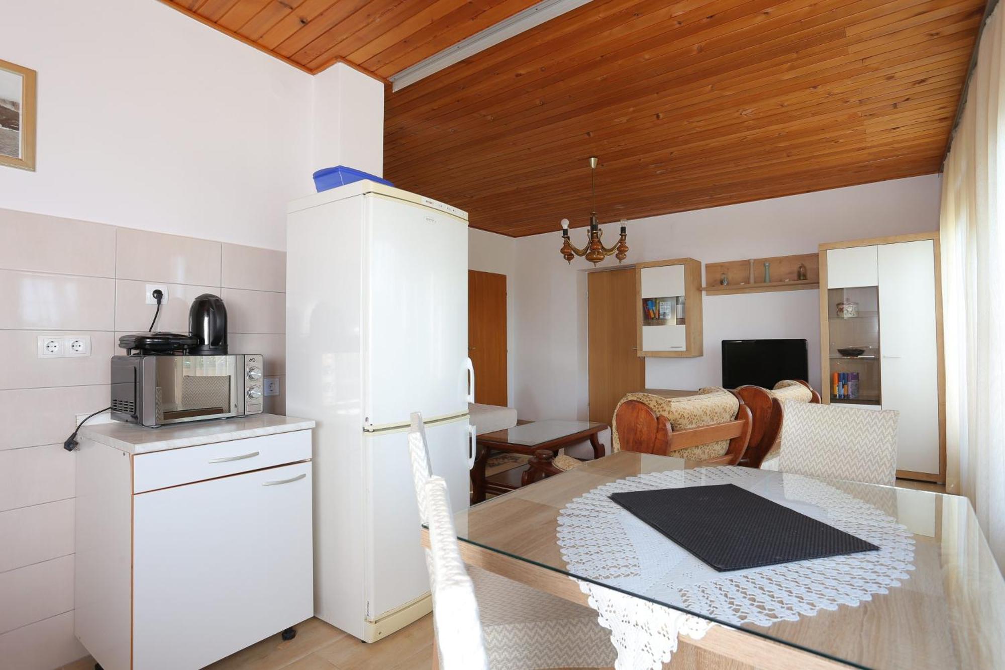 Apartments And Rooms With Parking Space Tucepi, Makarska - 5263 Ruang foto