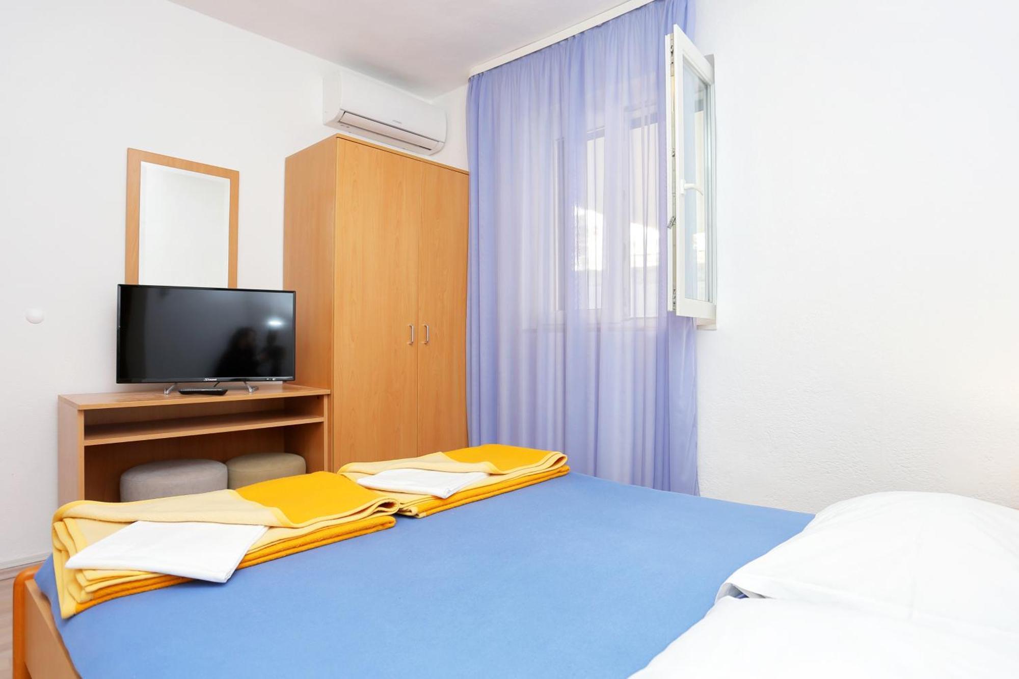 Apartments And Rooms With Parking Space Tucepi, Makarska - 5263 Ruang foto
